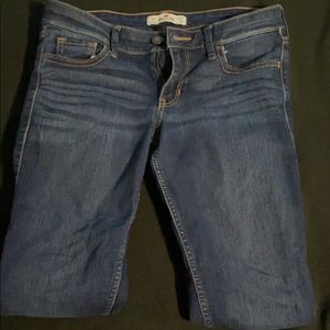 Hollister Size 5R